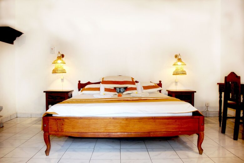 Bed & Breakfast Lovina Palace