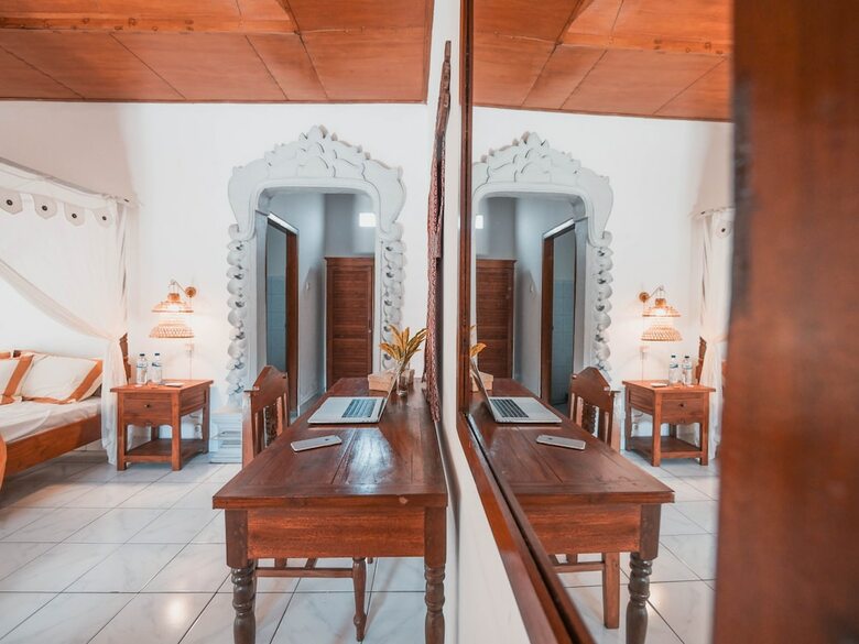 Bed & Breakfast Lovina Palace