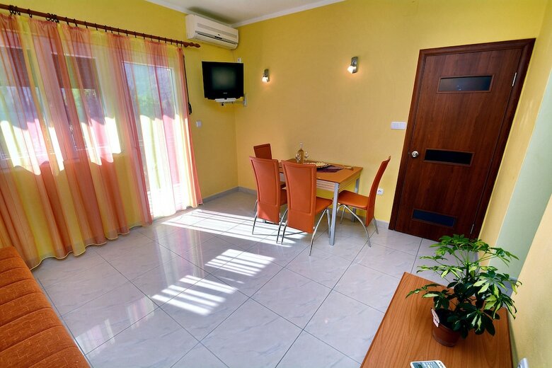 Apartments Dinko Zifra