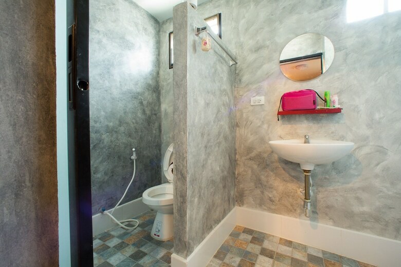 Hotel Patoey House