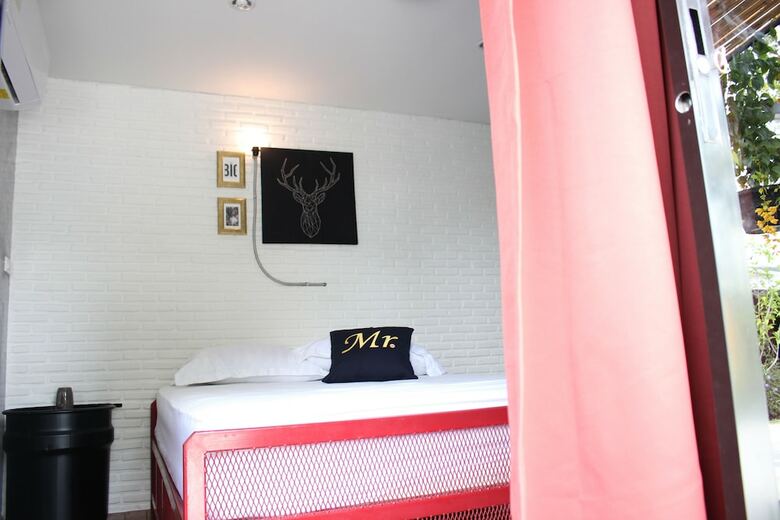 Hotel Patoey House