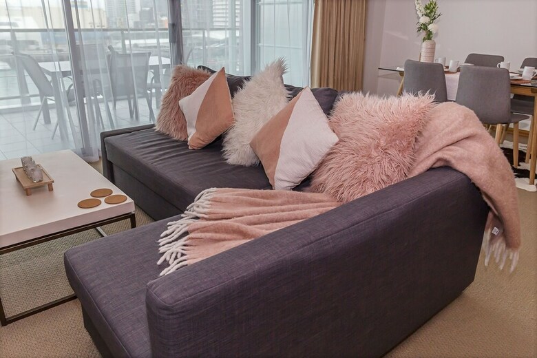 Waterfront 1br Princes Wharf Apartment