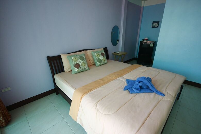 Hotel Baan Coconut At Koh Larn