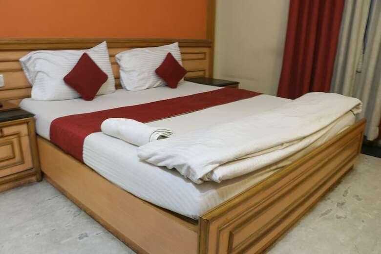 Kings Crown Hotel