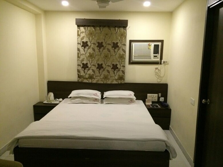 Kings Crown Hotel