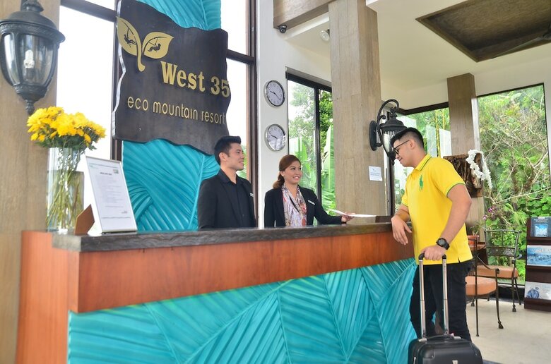 Hotel West 35 Eco Mountain Resort