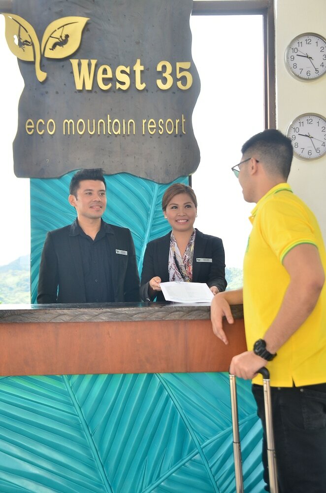 Hotel West 35 Eco Mountain Resort