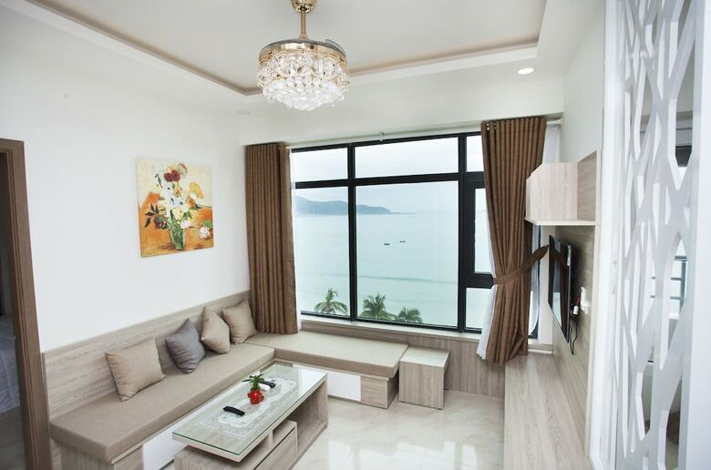 Aparthotel Beach Front Oceanous Apartment