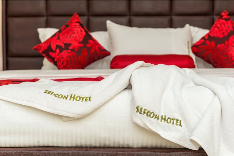 Hotel Sefcon Suites And Apartment