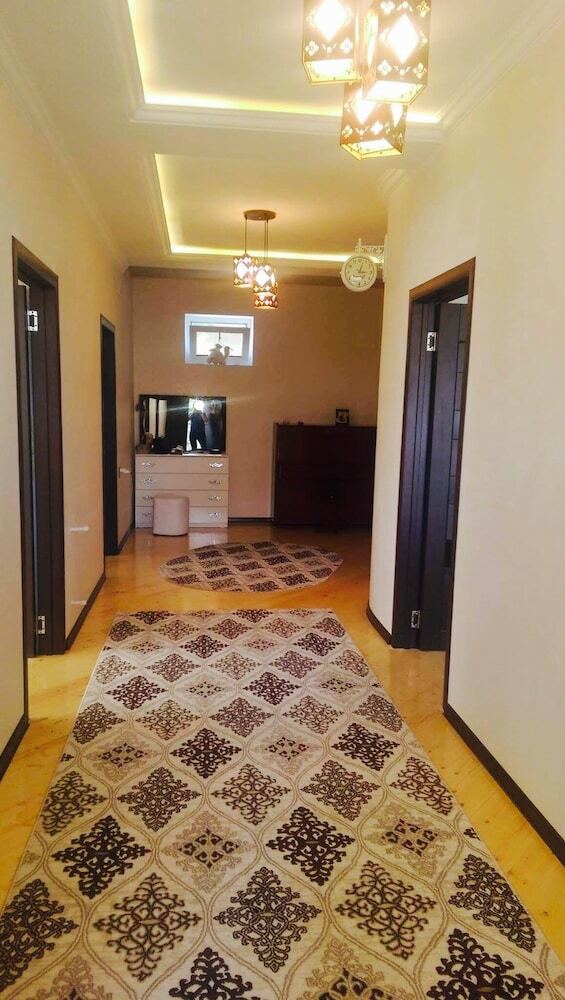 Hotel Hause On Ashiq Cuma Steet 8