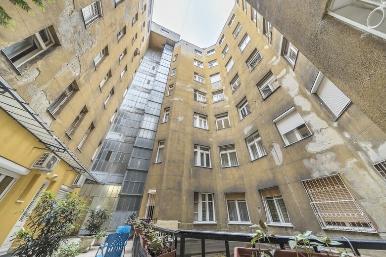 Zumin Apartment