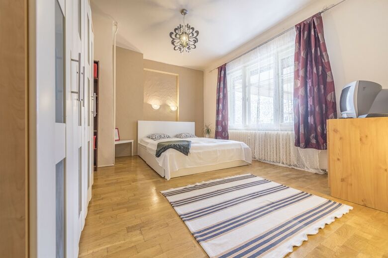 Zumin Apartment