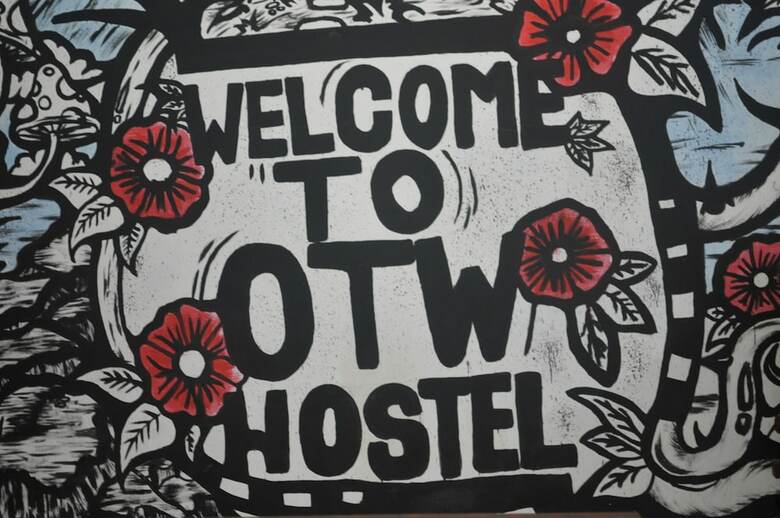 Hostal On The Way Hostel & Lounge
