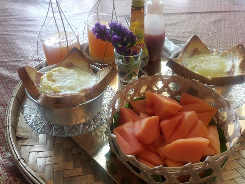 Hotel Bann Tawan Hostel & Spa
