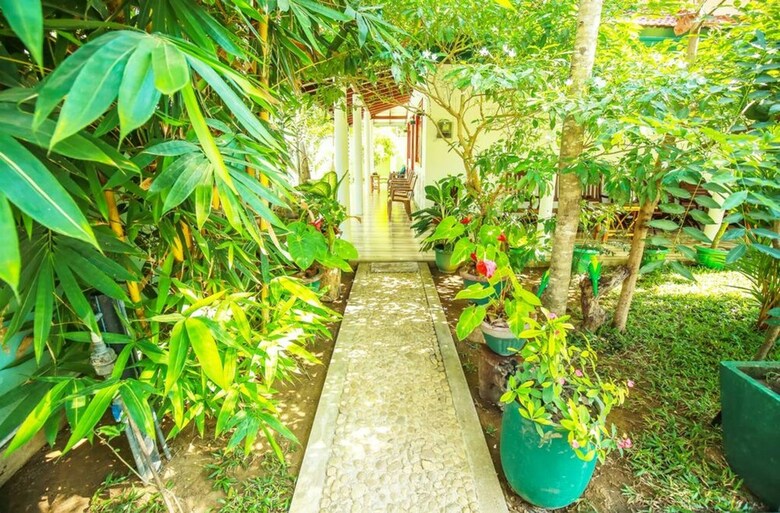 Hotel Nehansa Resort And Safari