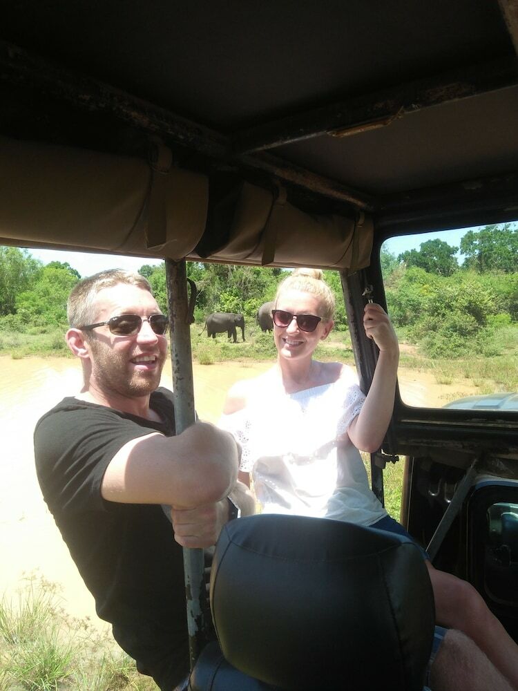 Hotel Nehansa Resort And Safari
