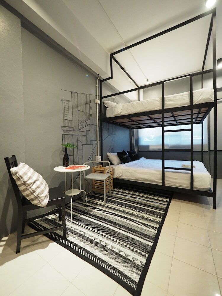 Hostal Slumwhite Hostel