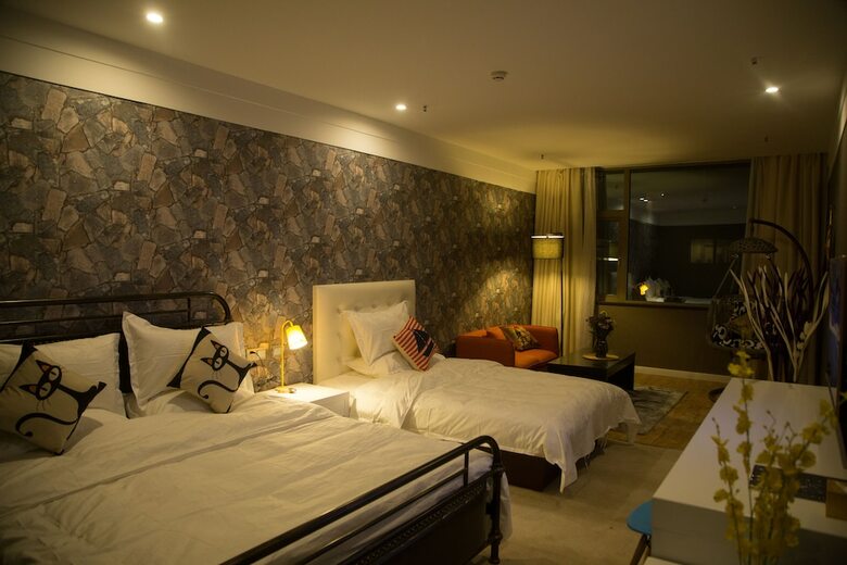 Luoyang Yilu Gangwan Hotel