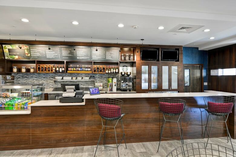 Hotel Courtyard By Marriott Long Island Islip/courthouse Complex