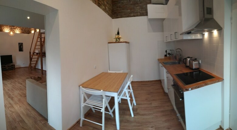 100 M2 - 3 Room Apartment