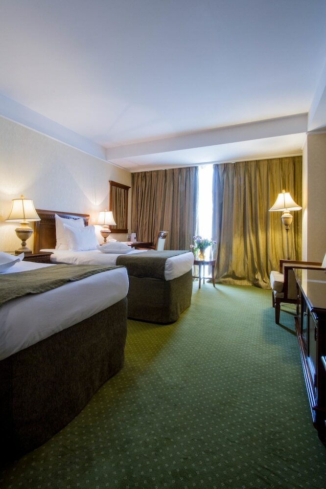 Hotel Ramada By Wyndham Brasov