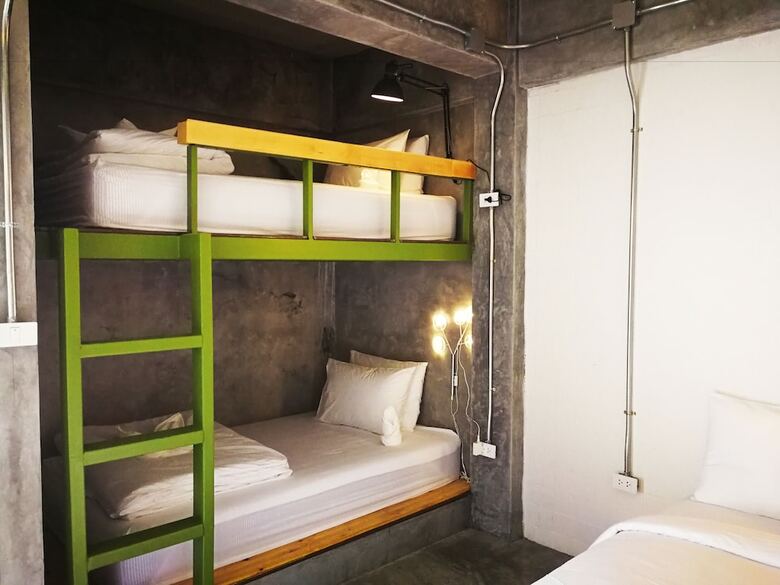 Hotel Hink Poshtel Phangnga