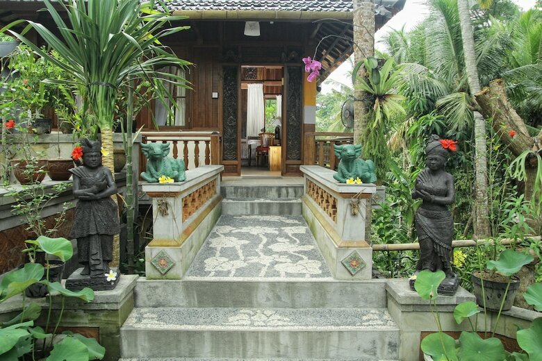 Hotel Kebun Indah