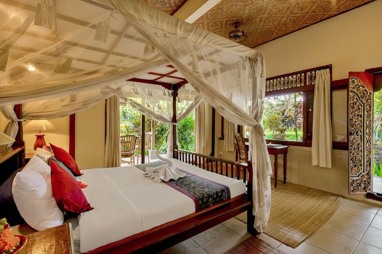 Hotel Kebun Indah