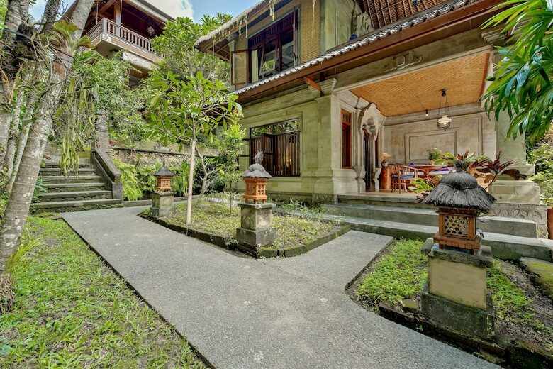 Hotel Kebun Indah