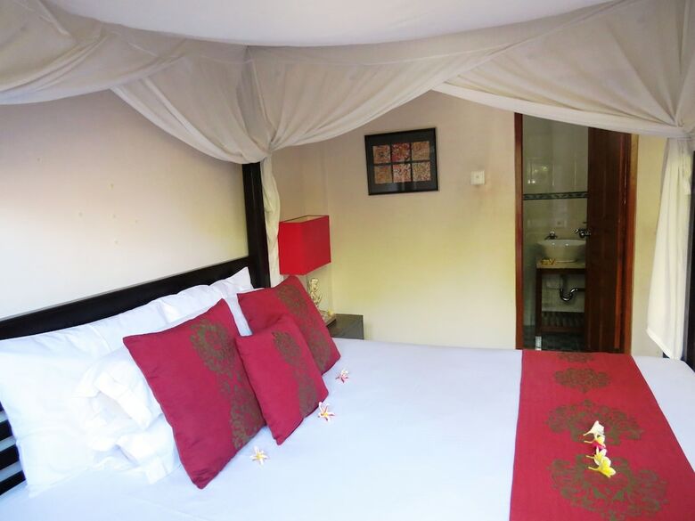 Bed & Breakfast Sama's Cottages And Villas