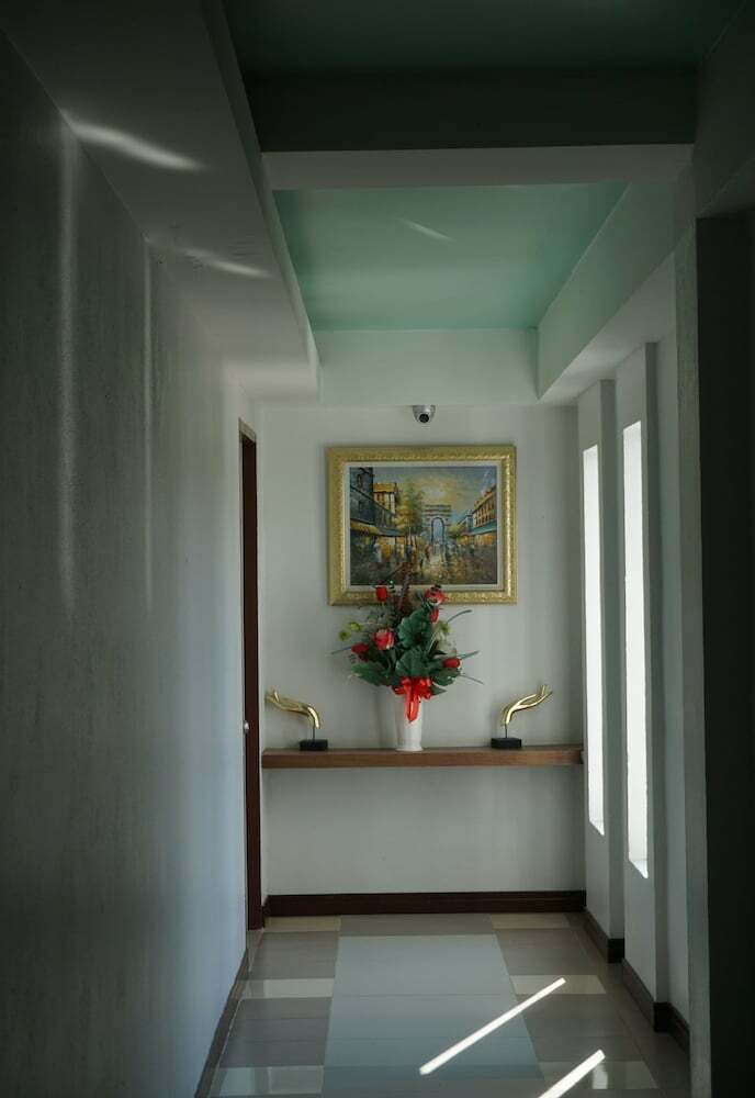 Hotel The Room Resident Chiang Rai
