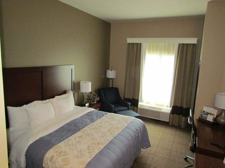 Motel Heartland Inn And Suites