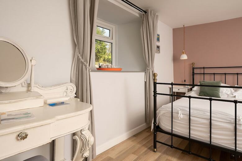 Bed & Breakfast Chillington House