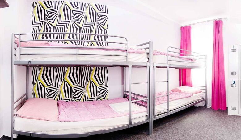 Hostal Glow Hostel