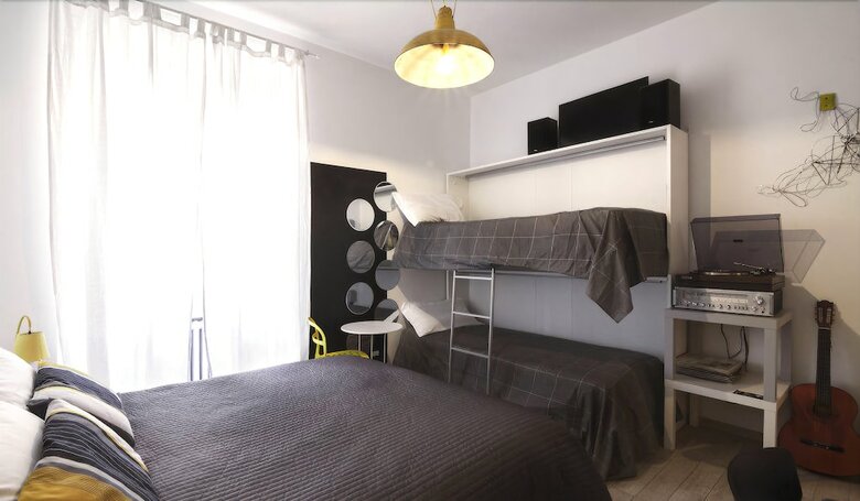 B&B Room Of Arts