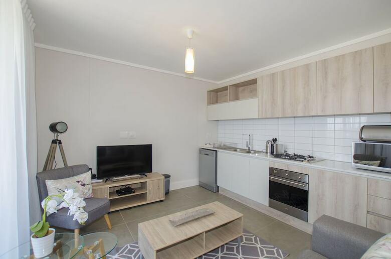 Waters Edge Luxury Apartments