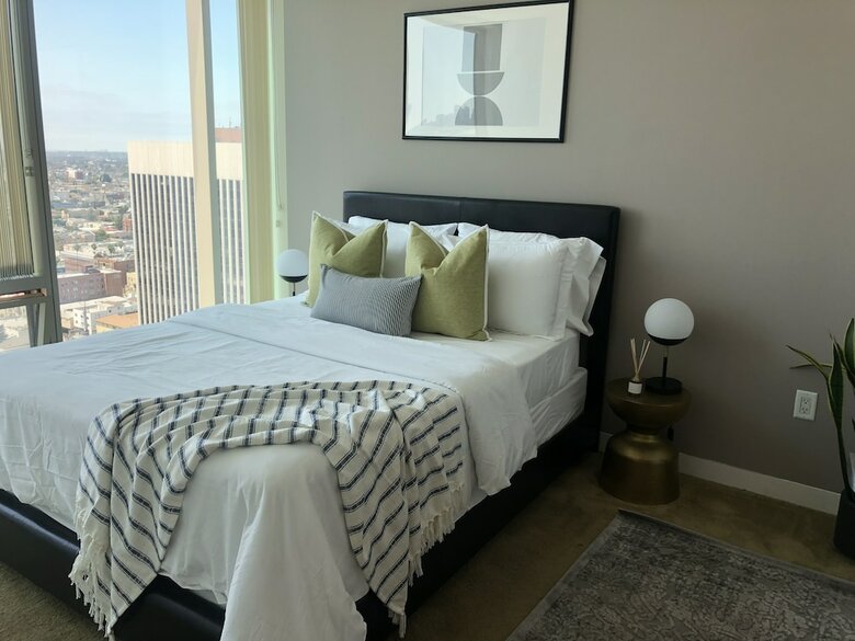 New Lyfe Finest Luxury Apartment