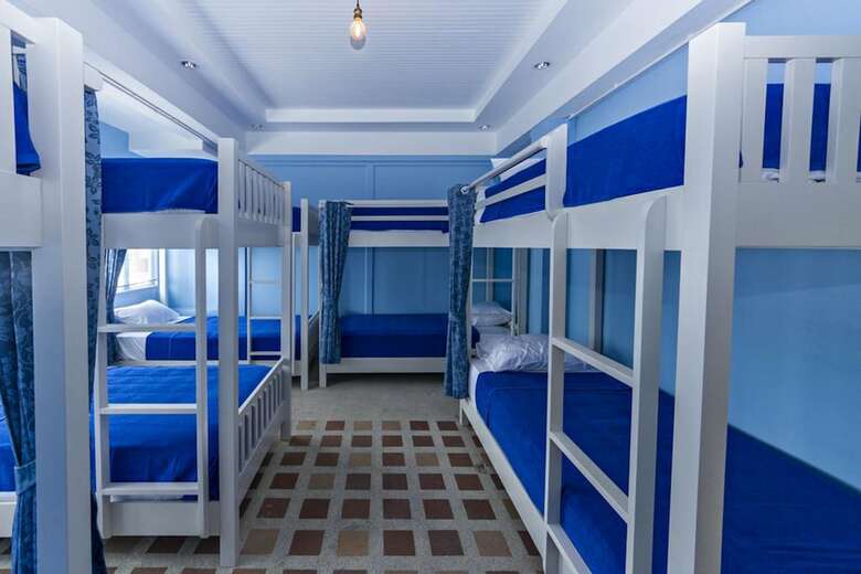 Hostal Hunters Hostel & Rooftop Bar