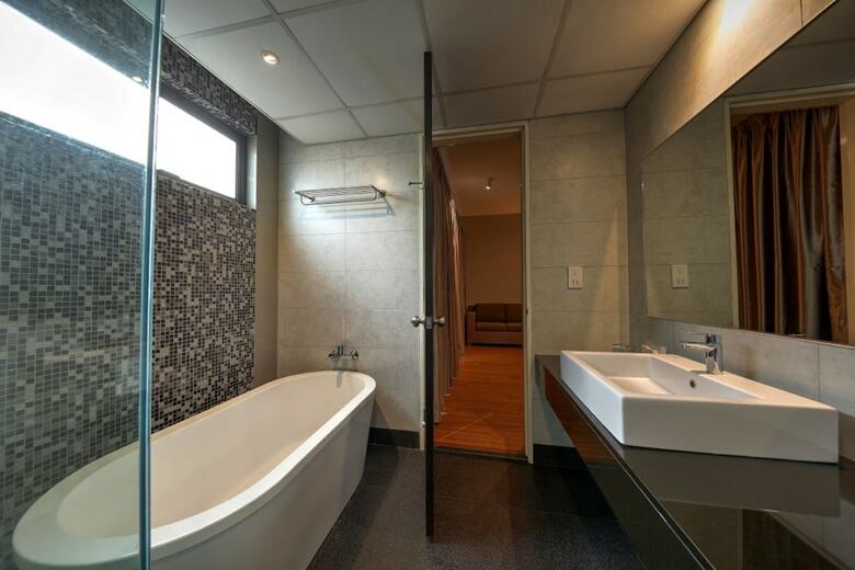Acappella Suite Hotel