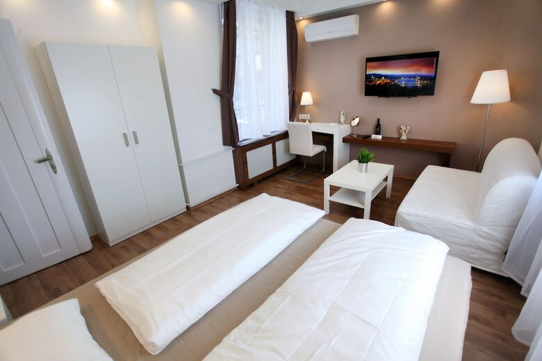 Dfive Apartments - Szervita