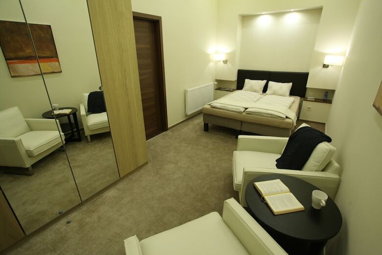 Dfive Apartments - Little Boss