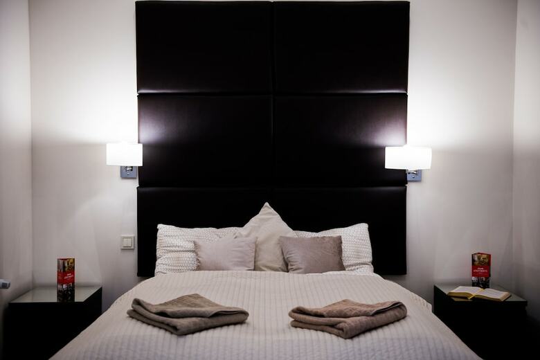 Dfive Apartments - Little Boss