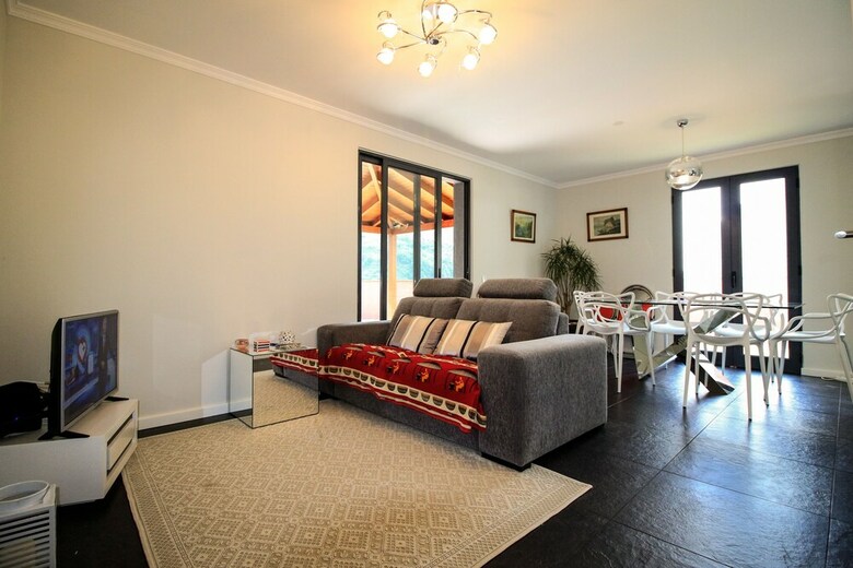 Villa Cherry By Analodges