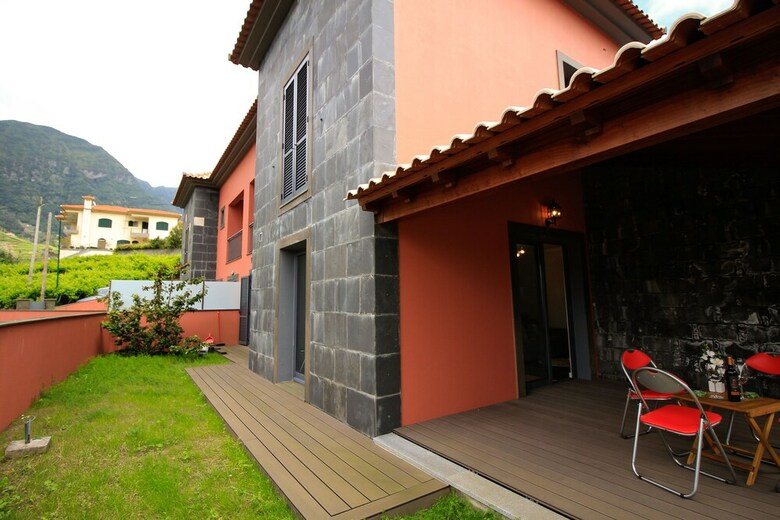 Villa Cherry By Analodges