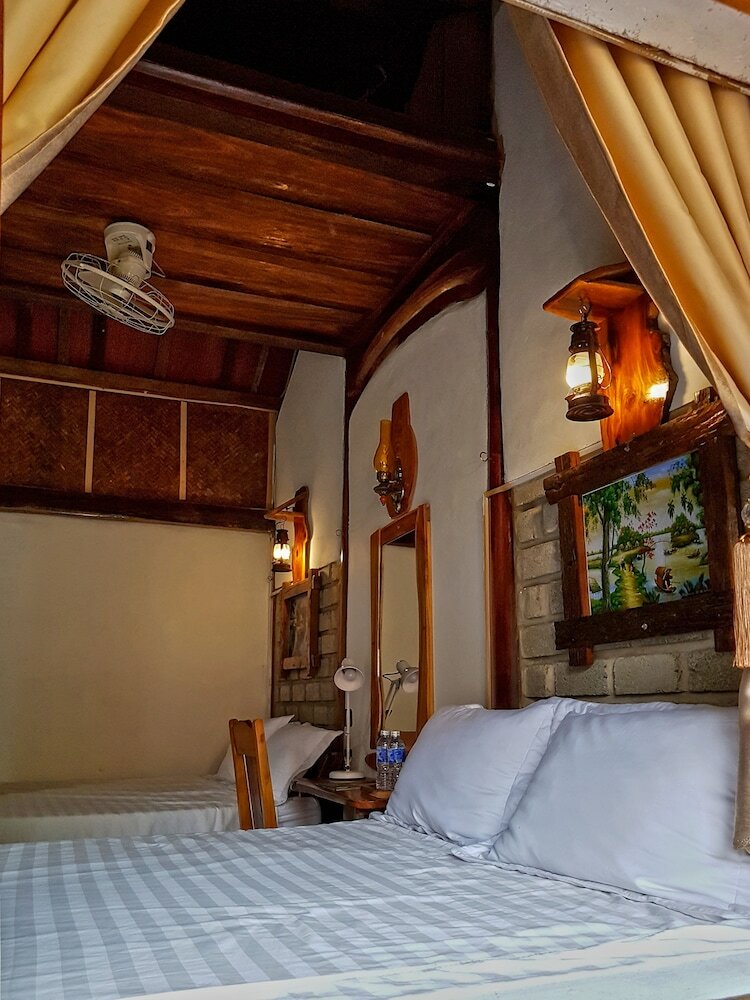 Hotel Highway 20 Homestay
