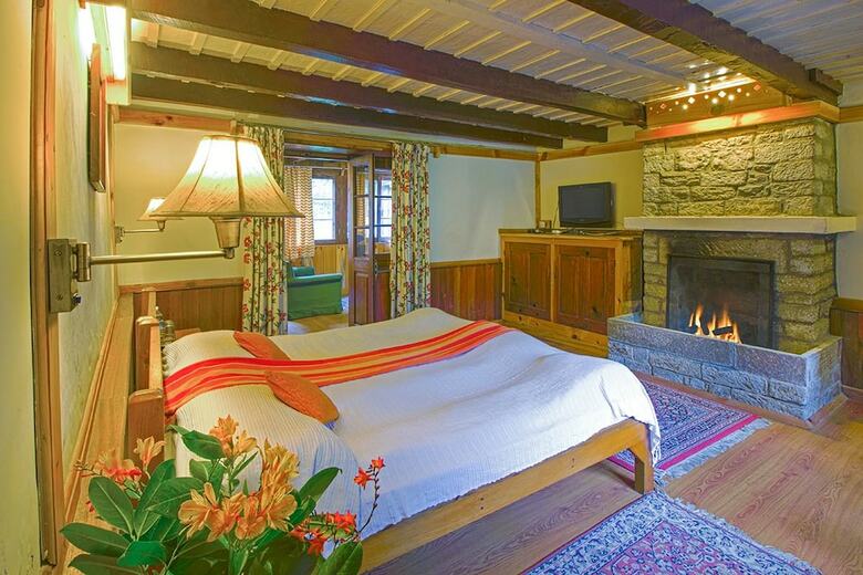 Johnsons Hotel