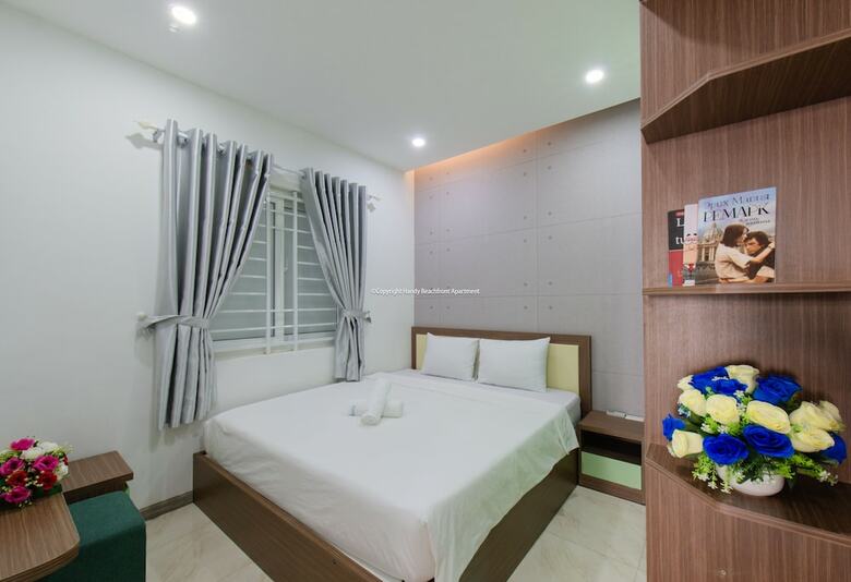 Handy Beachfront Apartment