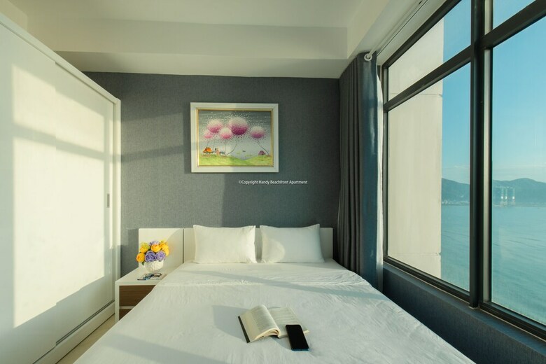 Handy Beachfront Apartment