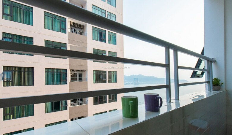 Handy Beachfront Apartment