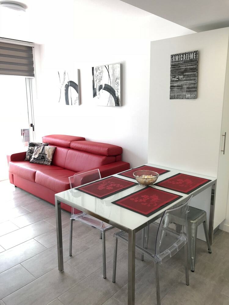 Sunset Apartment